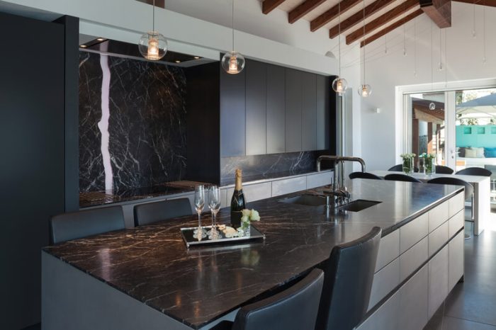 Kwarts, corian of graniet, wat is het beste materiaal voor jouw aanrecht in de keuken